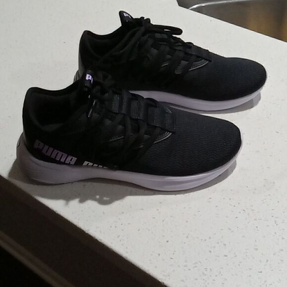 Puma Soft Ride black  sneakers with signature logo purple & white. Size 6.5 NWT - Picture 1 of 5